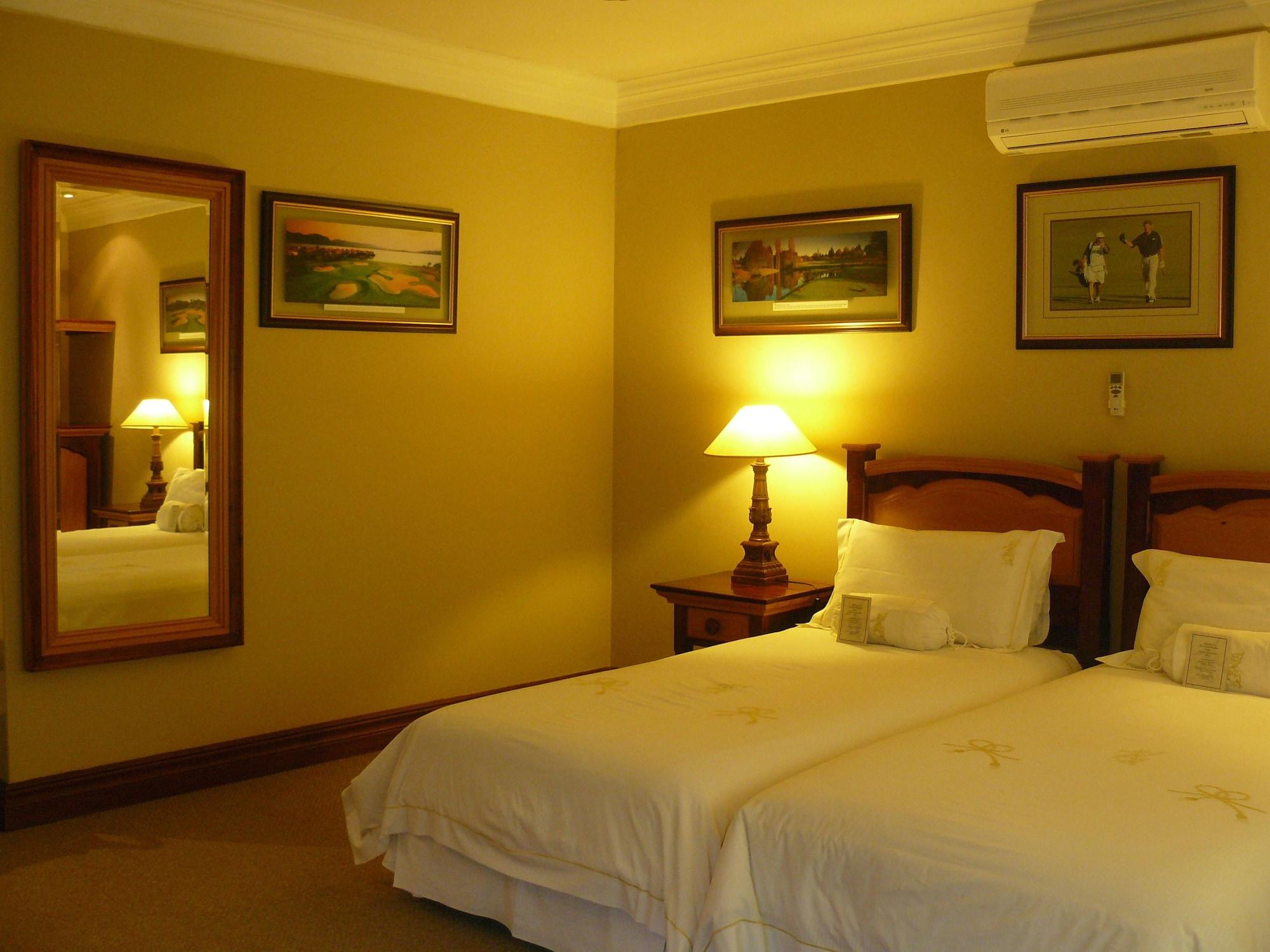 The Woodpecker Inn Pretoria Exterior foto