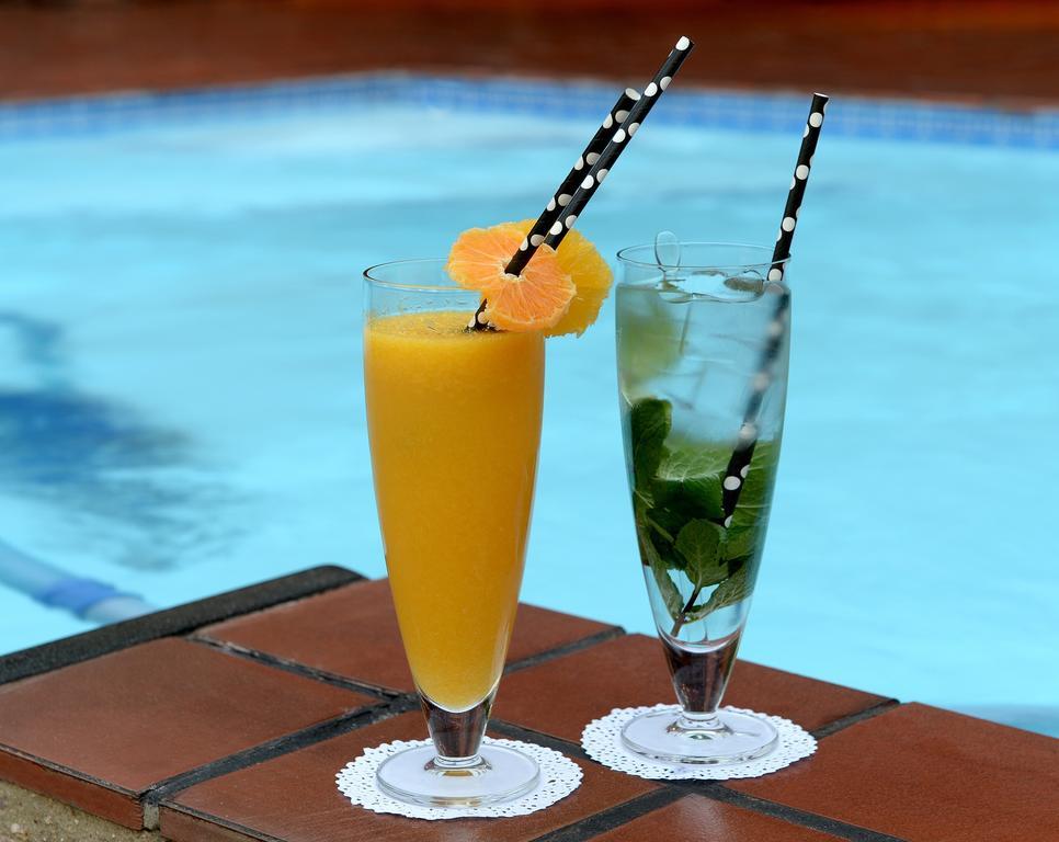 The Woodpecker Inn Pretoria Exterior foto